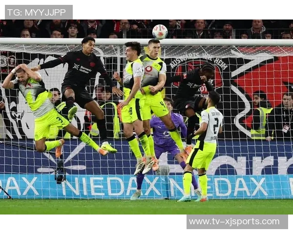 多特蒙德与勒沃库森关注利兹联16岁中场新星萨姆阿尔克